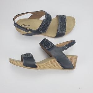 [Clarks] Bendables Leather Eedge Sandals Navy Blue